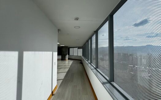 Oficina en arriendo vía las Palmas